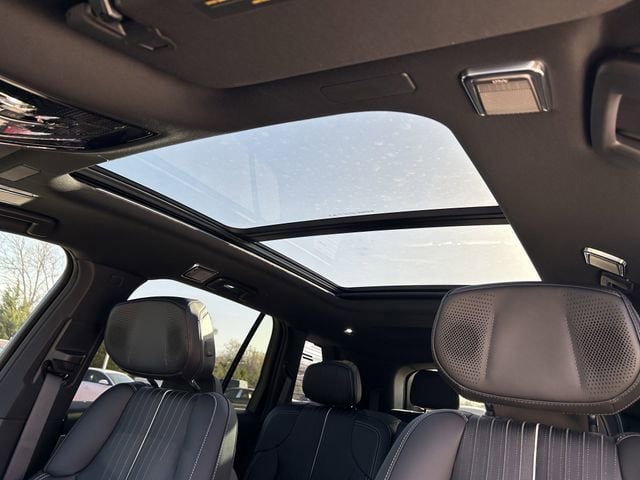 New 2026 Cadillac Vistiq Premium Luxury AWD/4WD image 19