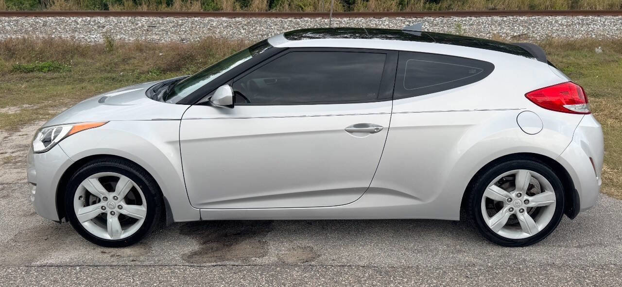 Used 2014 Hyundai Veloster w/ Style Package 02 image 6