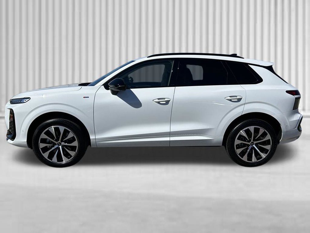 New 2026 Audi Q3 quattro 2.0T AWD/4WD image 2