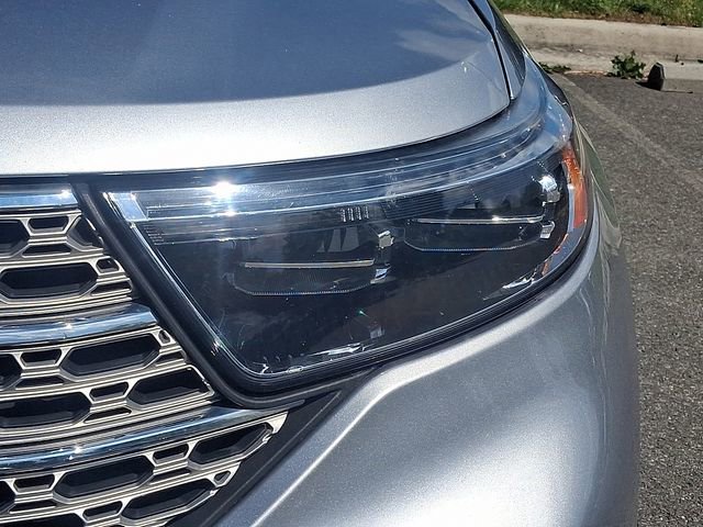 Used 2023 Ford Explorer Limited AWD/4WD image 9