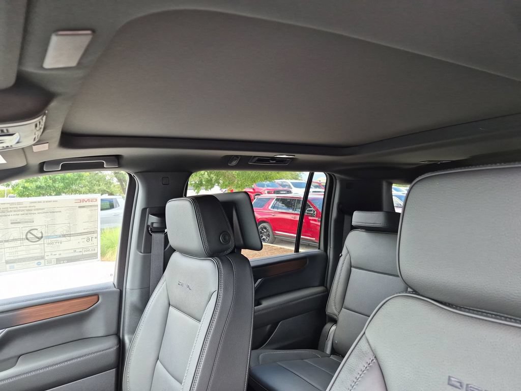 New 2026 GMC Yukon XL Denali w/ Denali Reserve Package AWD/4WD image 34