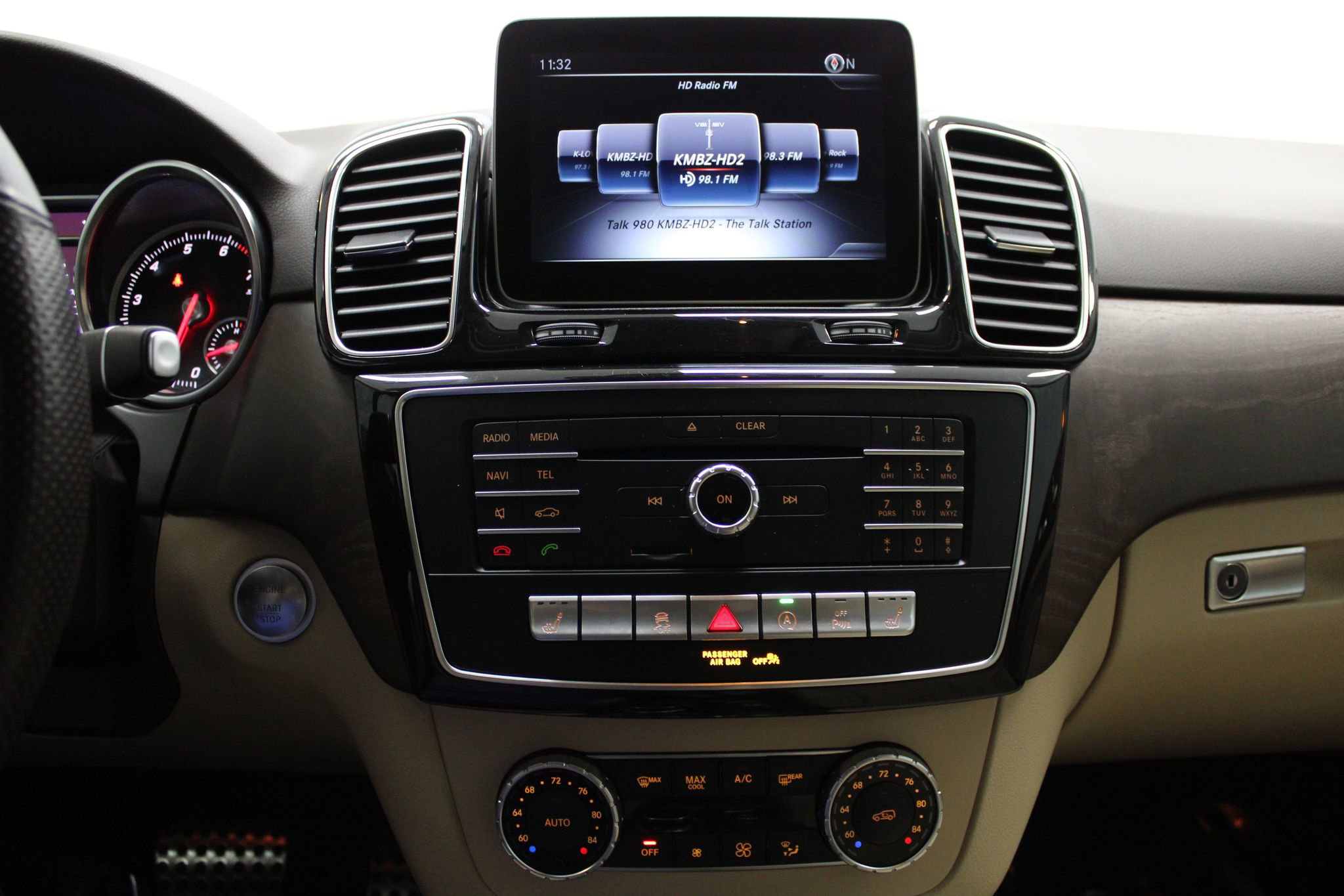 Used 2019 Mercedes-Benz GLE 400 4MATIC image 32