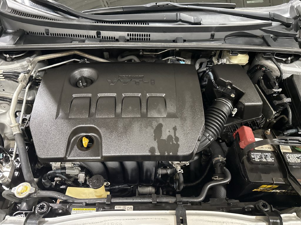 Used 2016 Toyota Corolla LE FWD image 24