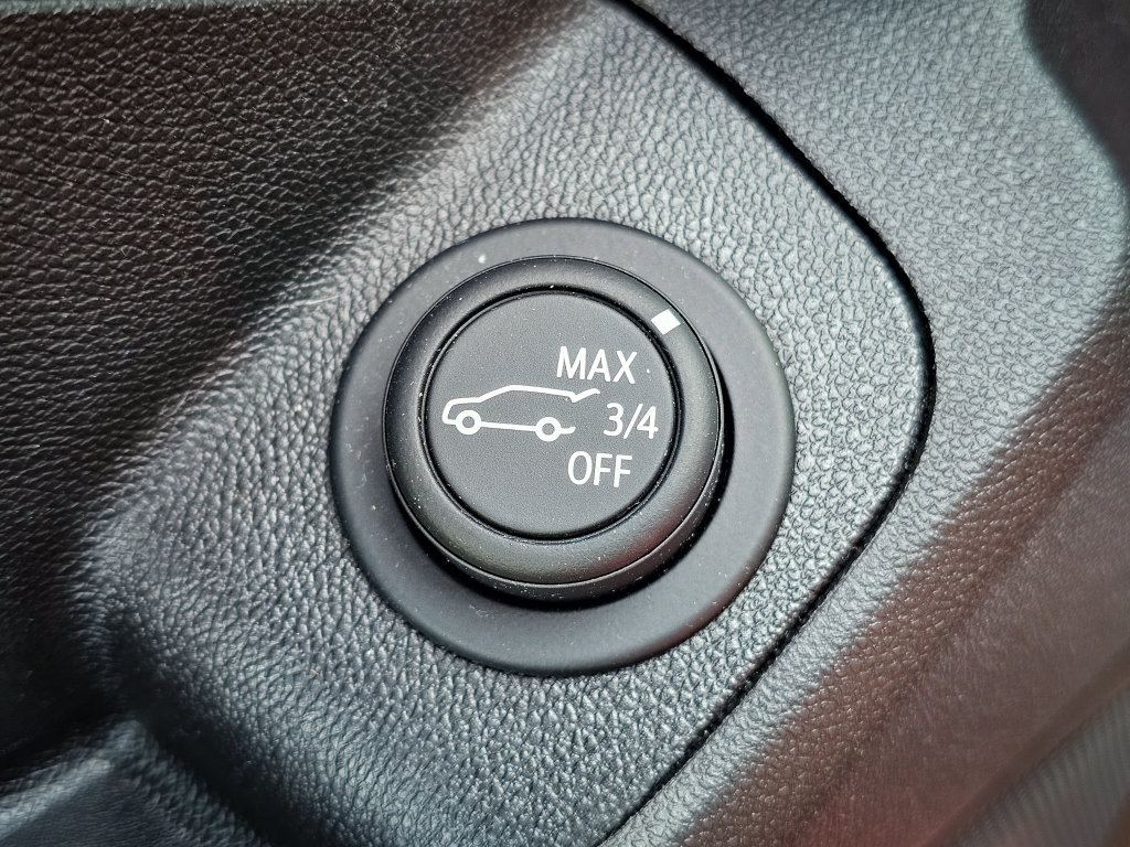 Used 2023 GMC Terrain SLE w/ Driver Convenience Package AWD/4WD image 12