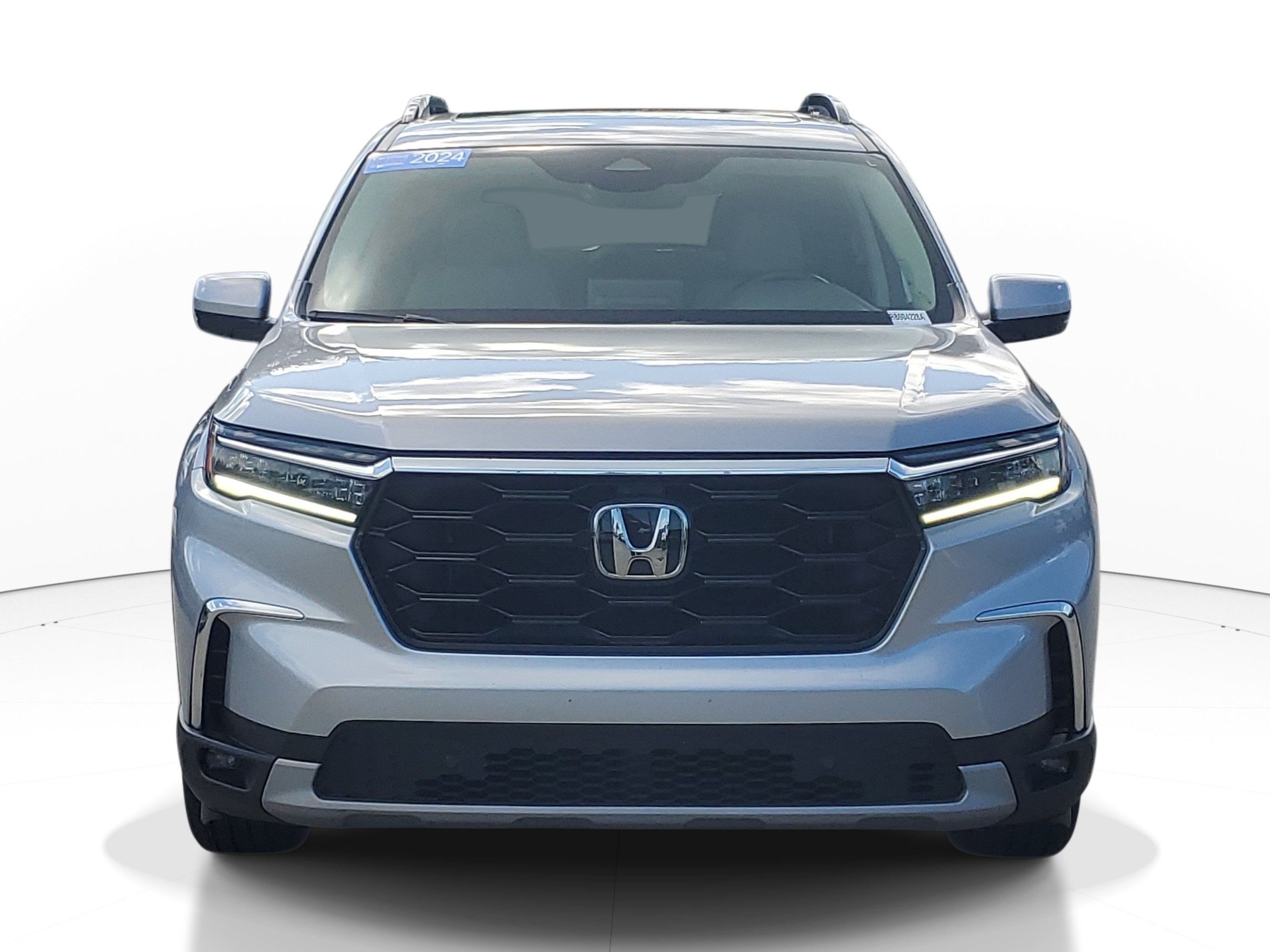 Used 2024 Honda Pilot Touring image 2