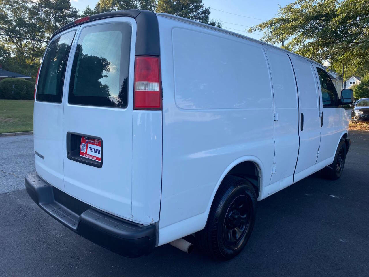 Used 2013 Chevrolet Express 1500 image 4