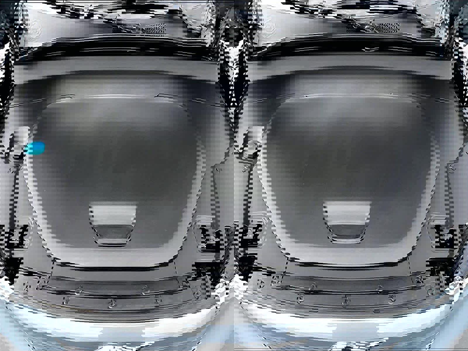 Used 2023 Volvo XC40 Recharge Plus image 13