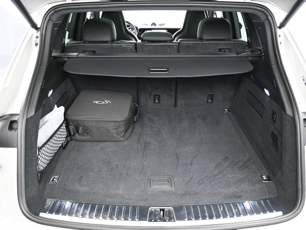 Used 2025 Porsche Cayenne S image 26