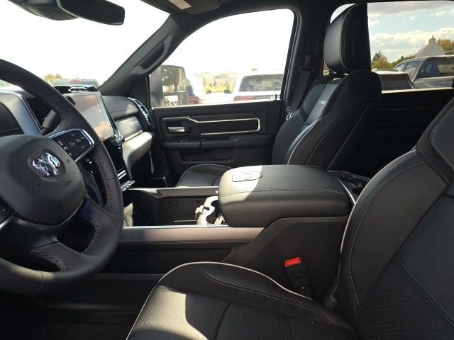 Used 2025 RAM 2500 Laramie AWD/4WD image 16
