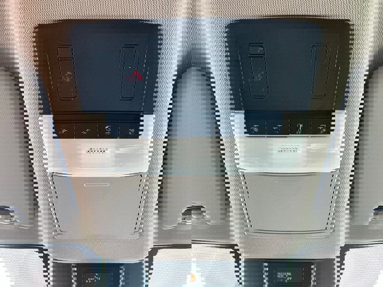 Used 2025 Nissan Rogue SV FWD image 17