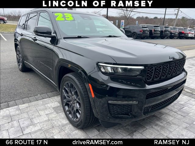 Used 2023 Jeep Grand Cherokee L Summit w/ High Altitude Package AWD/4WD image 12