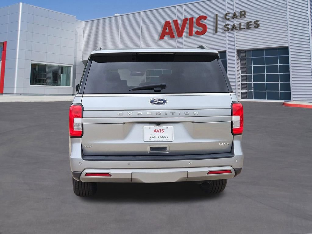 Used 2024 Ford Expedition Max XLT image 5