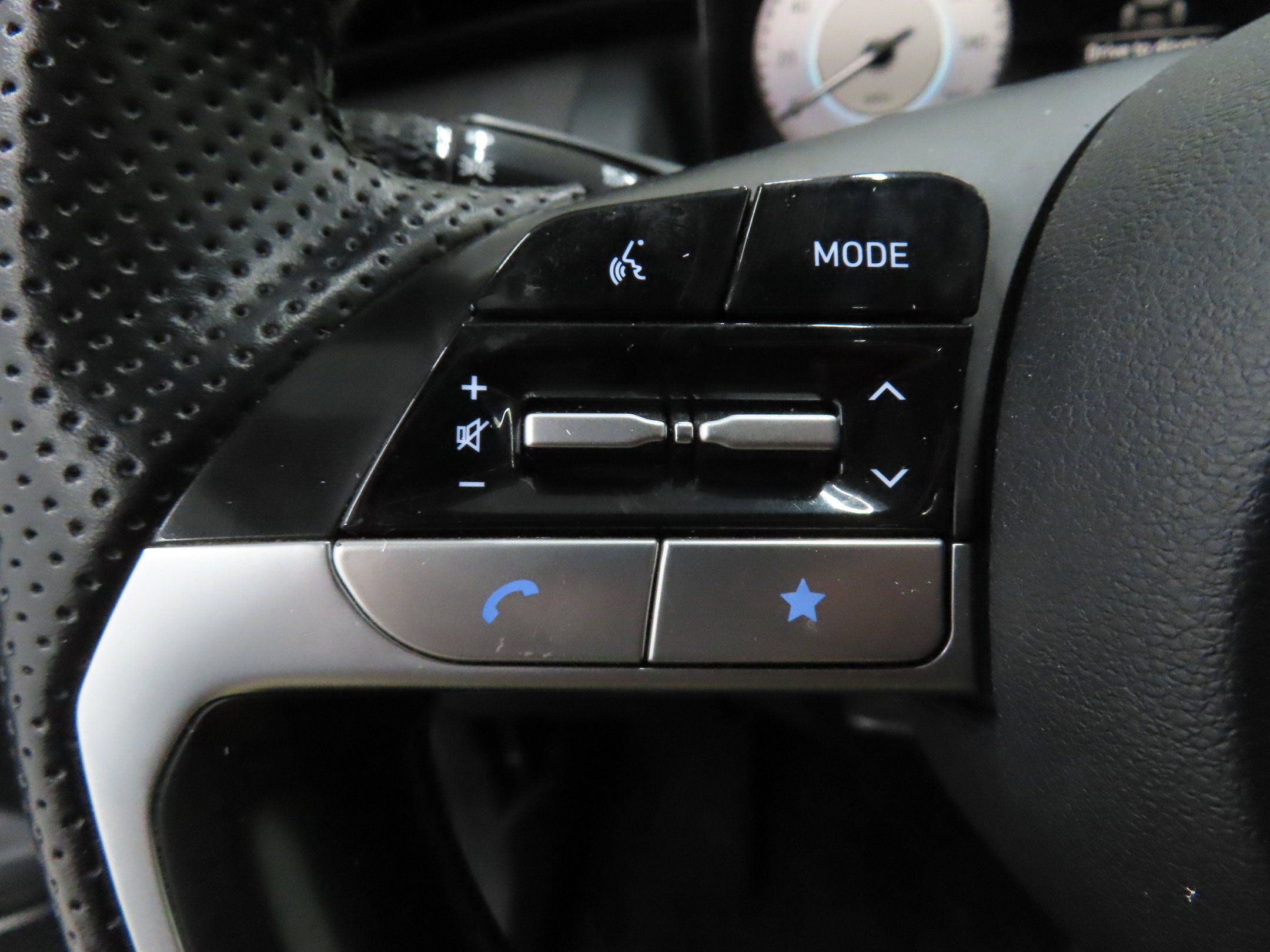 Used 2022 Hyundai Tucson SEL w/ Convenience + Premium Package FWD image 13