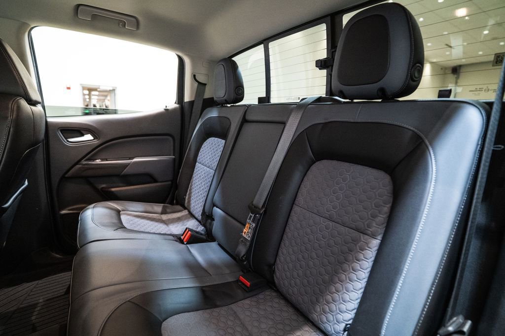 Used 2018 Chevrolet Colorado Z71 image 32