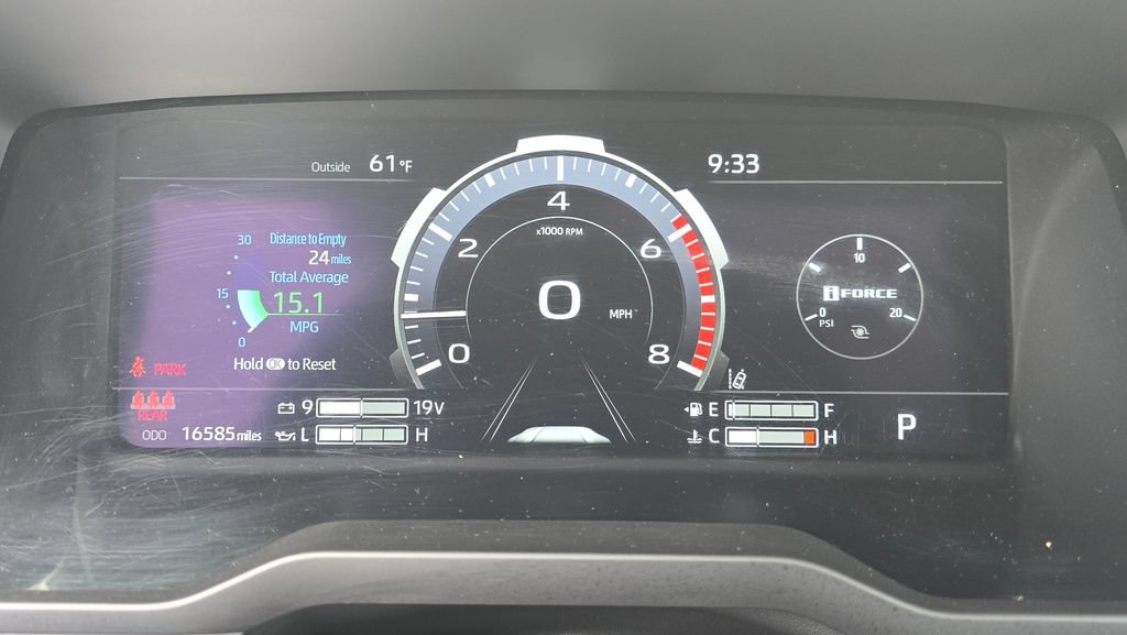 Used 2024 Toyota Tundra Limited AWD/4WD image 29