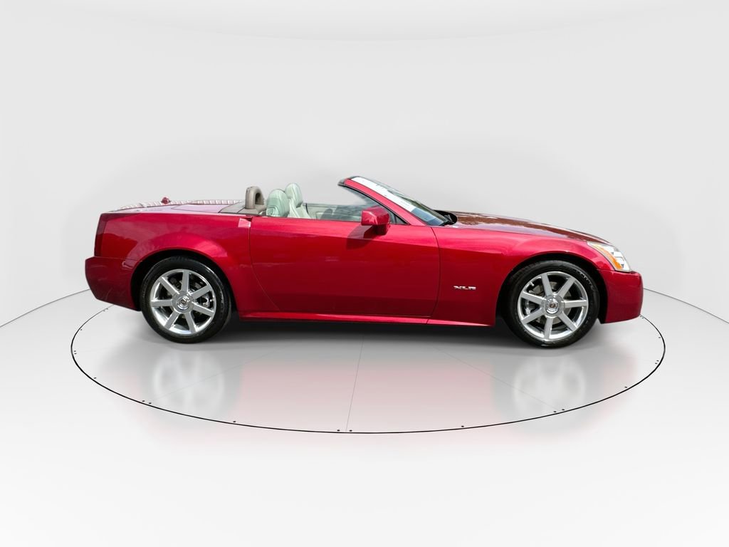 Used 2005 Cadillac XLR image 9
