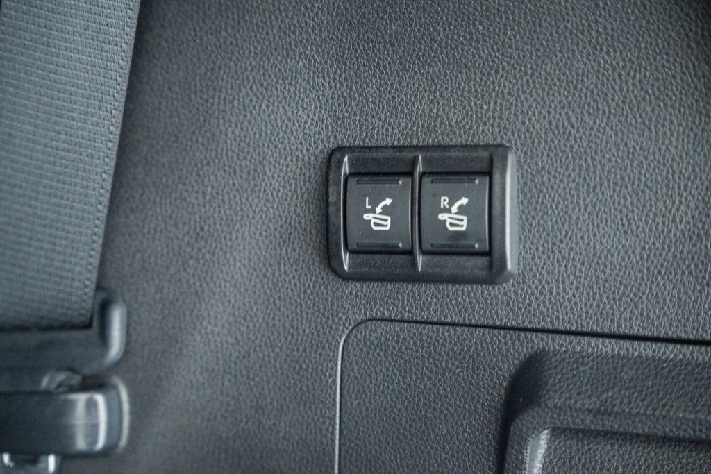 Used 2024 Toyota Sequoia Platinum w/ TRD Off-Road Package AWD/4WD image 9