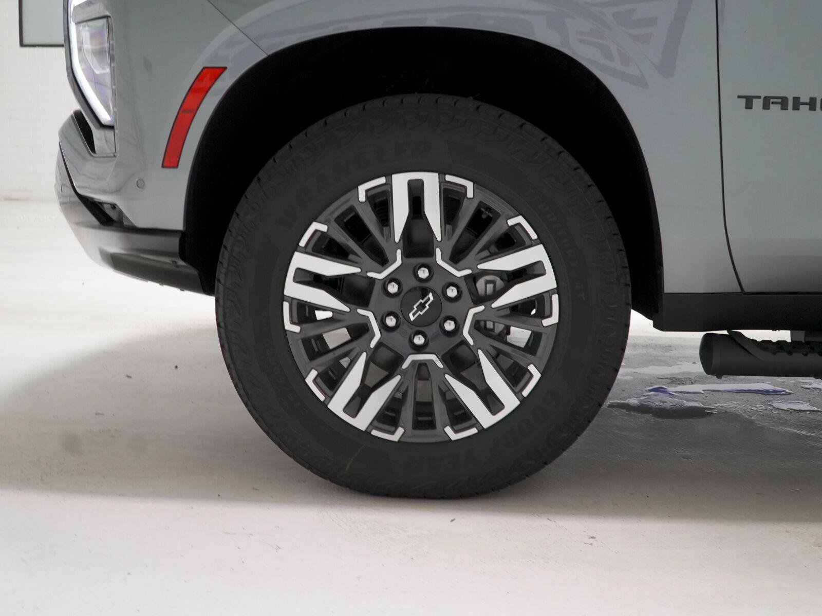 New 2027 Chevrolet Tahoe Z71 w/ Z71 Off-Road Package AWD/4WD image 31