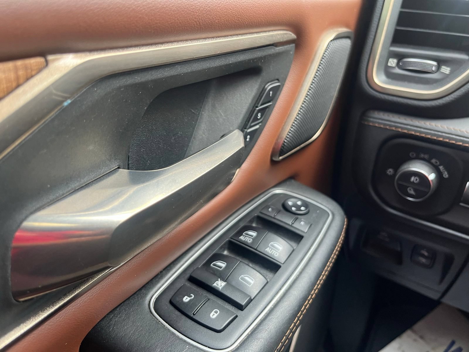 Used 2019 RAM 1500 Limited AWD/4WD image 22