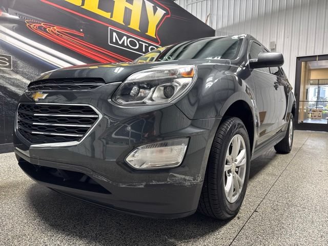 Used 2017 Chevrolet Equinox LT w/ Convenience Package FWD image 2