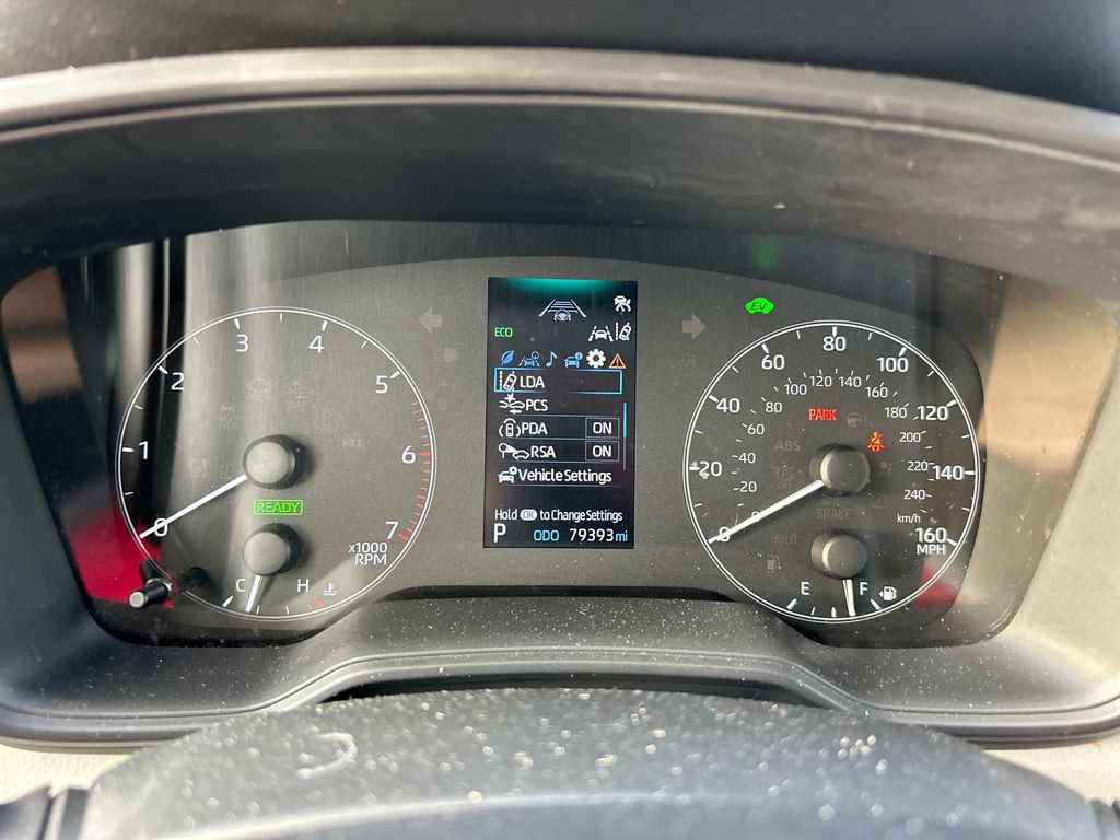 Used 2025 Toyota Corolla LE FWD image 20