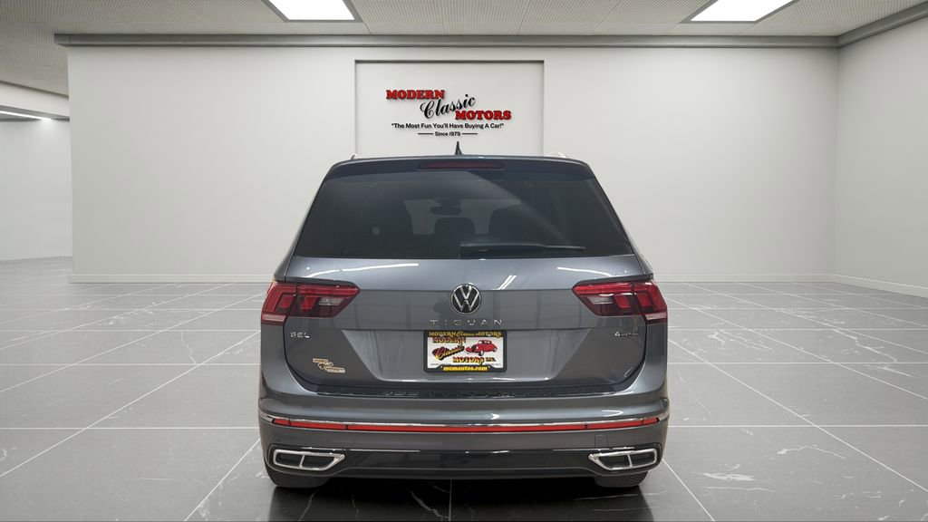 Used 2023 Volkswagen Tiguan SEL R-Line image 4