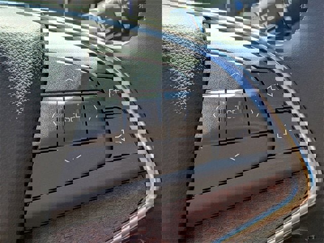 New 2025 Cadillac XT5 Sportv image 28