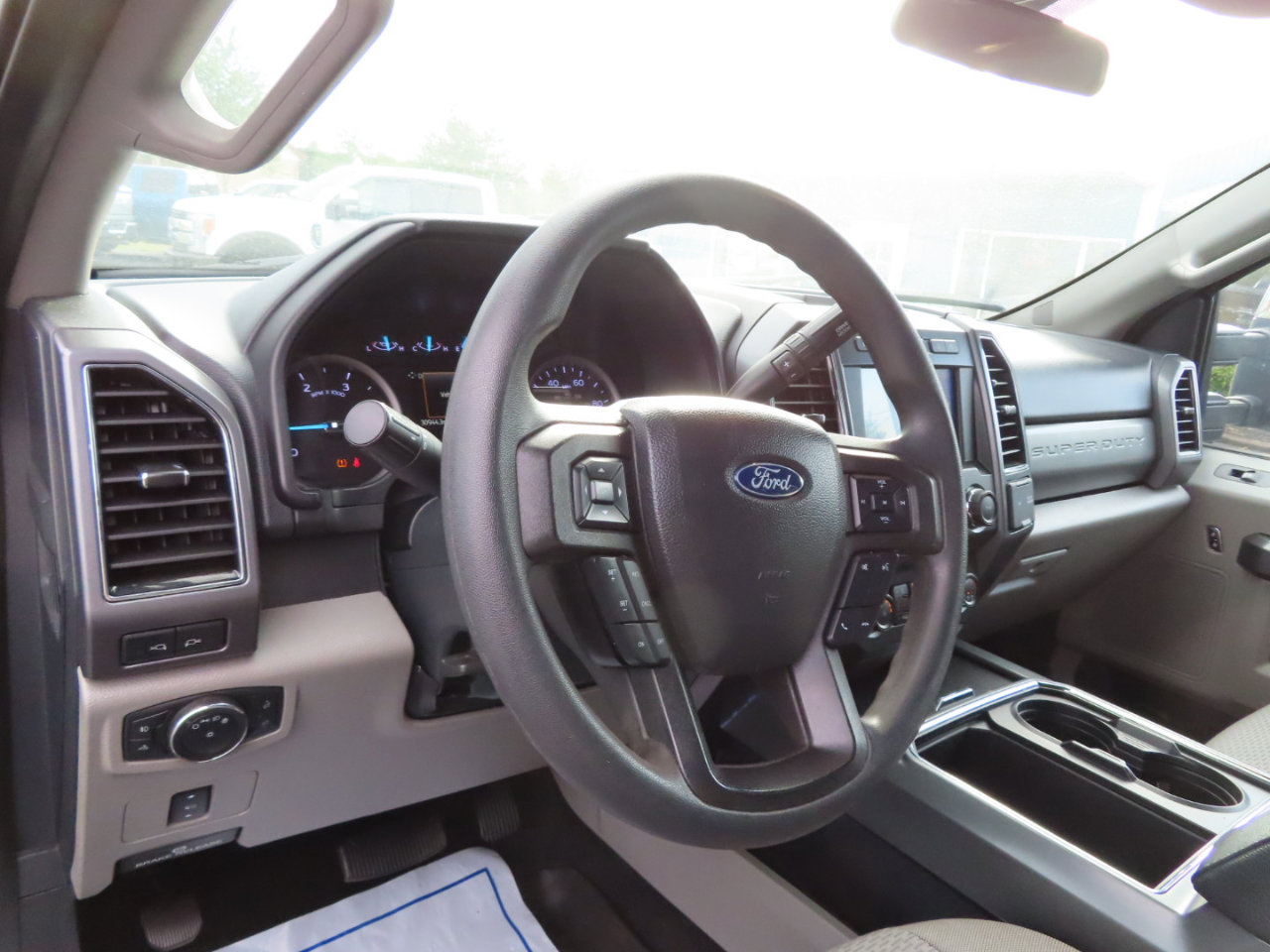Used 2022 Ford F350 XLT w/ XLT Premium Package image 32