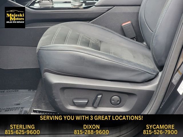 Used 2025 Mitsubishi Outlander SE image 20