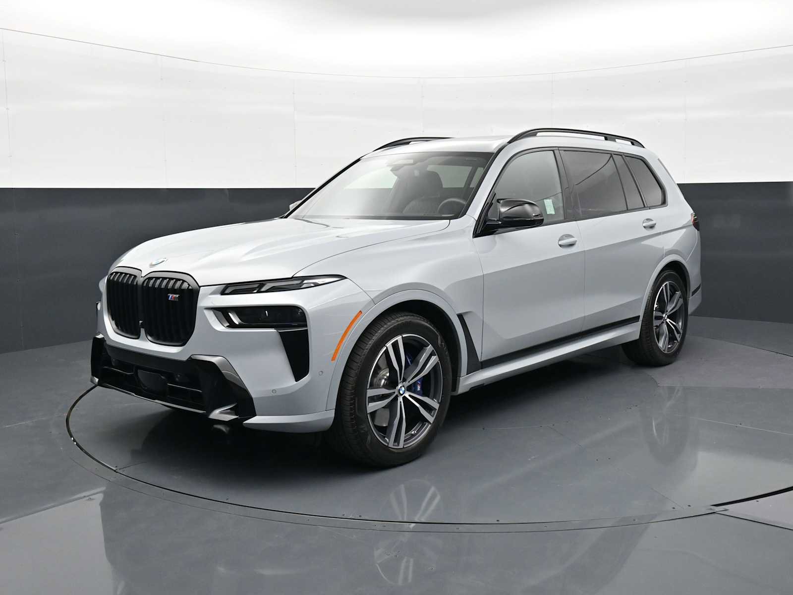 Used 2026 BMW X7 M60i AWD/4WD image 1