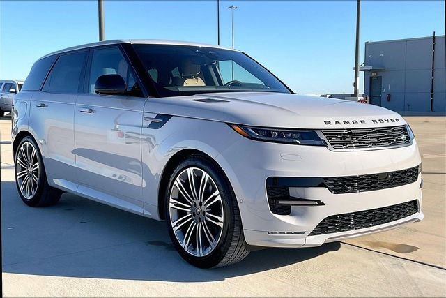 New 2025 Land Rover Range Rover Sport Dynamic SE video 2
