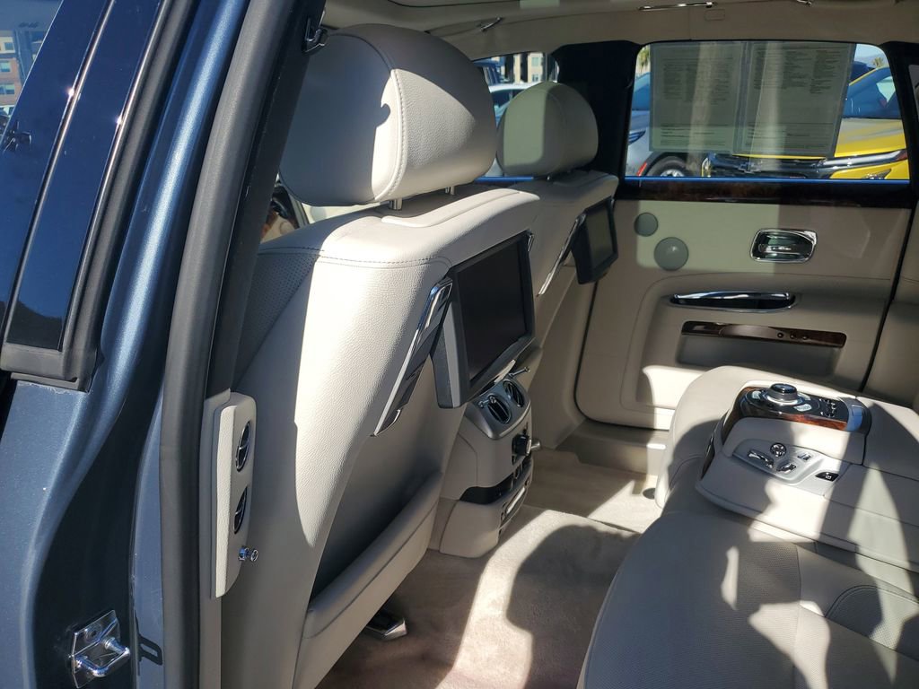 Used 2011 Rolls-Royce Ghost image 16
