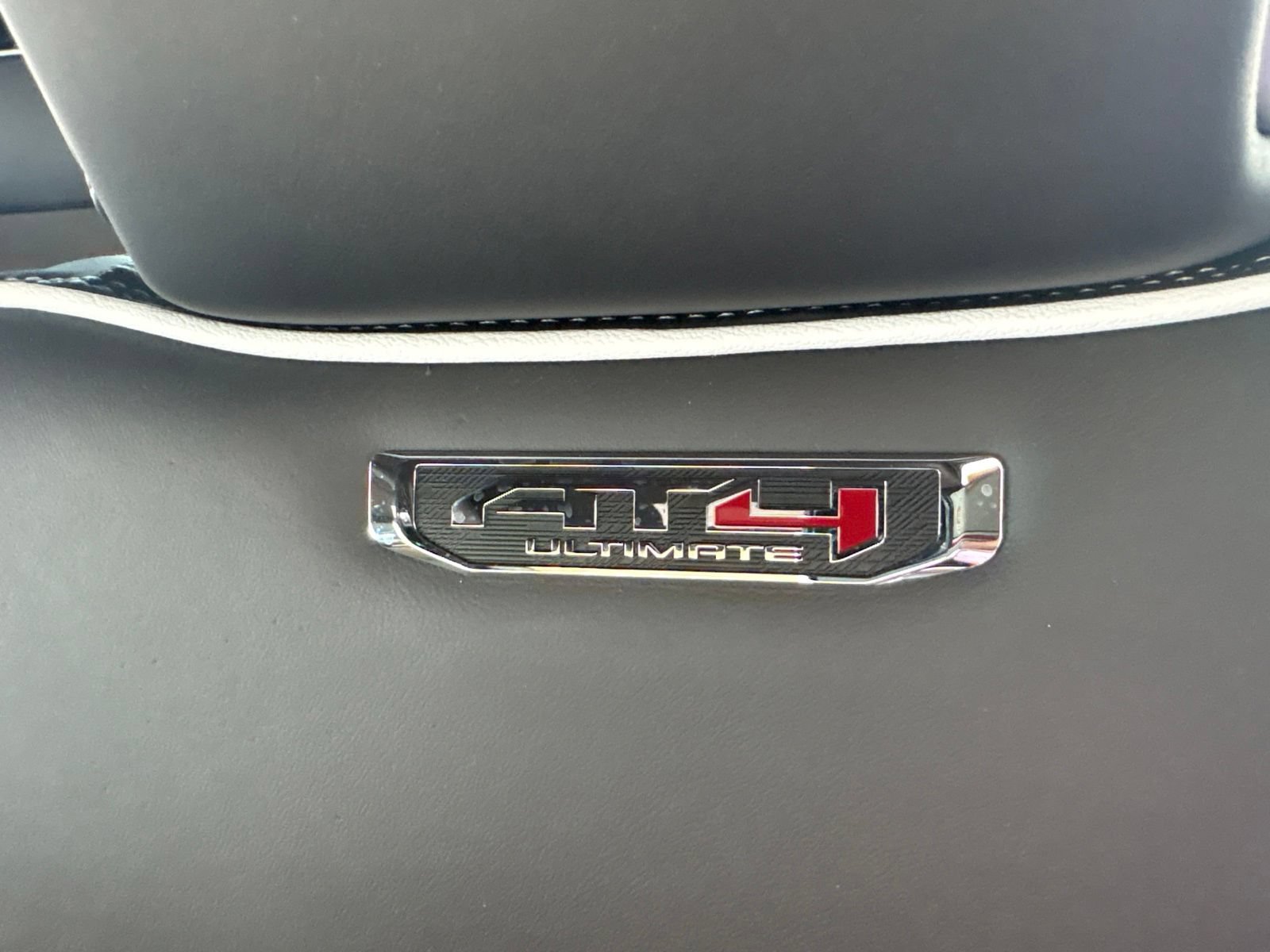 New 2026 GMC Yukon XL AT4 Ultimate AWD/4WD image 18