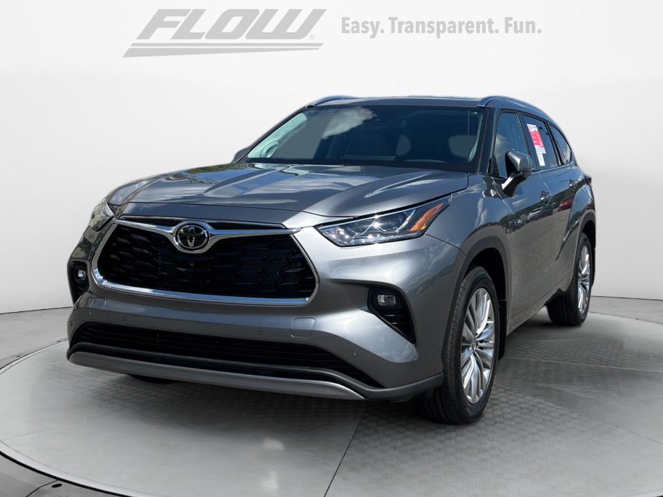 New 2026 Toyota Highlander Platinum AWD/4WD image 3