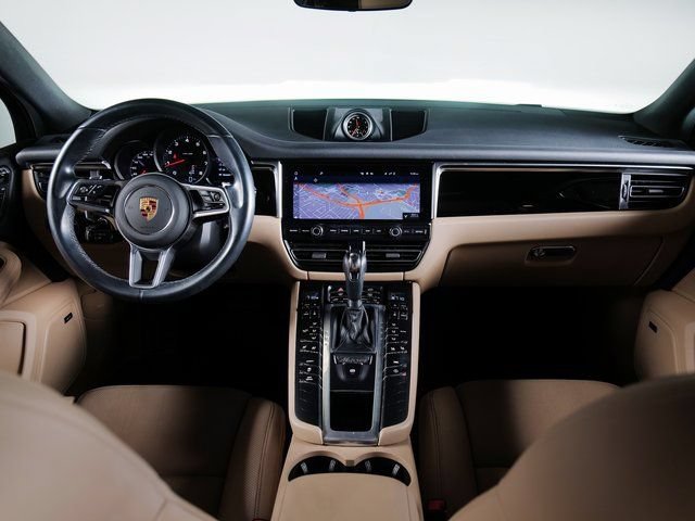 Certified 2021 Porsche Macan AWD/4WD image 12