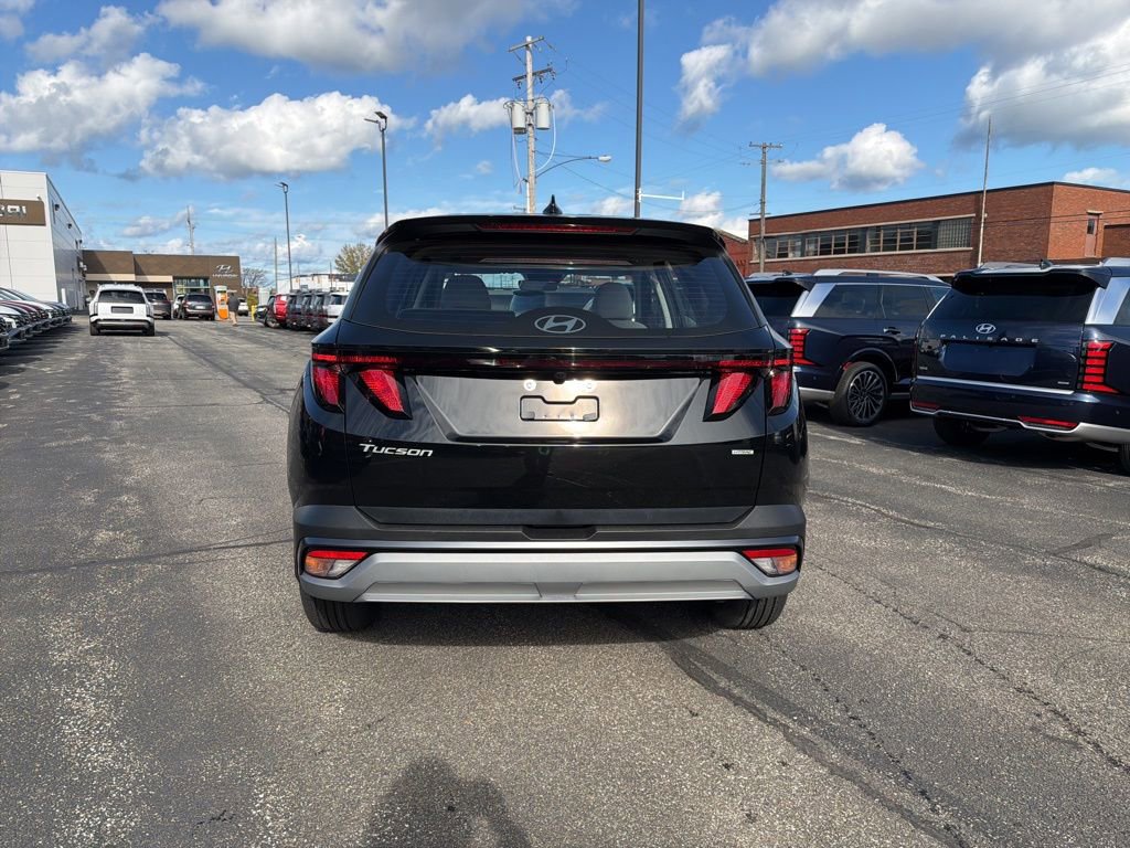 New 2026 Hyundai Tucson SE image 6