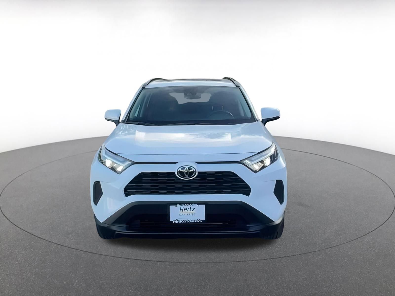 Used 2025 Toyota RAV4 XLE image 4