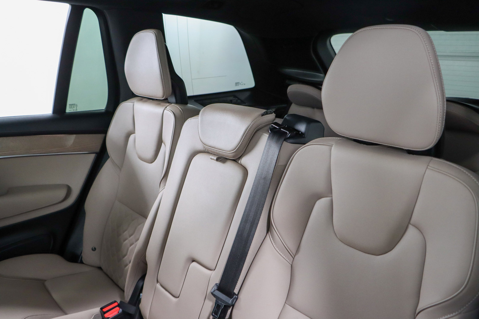 Used 2025 Volvo XC90 B6 Plus AWD/4WD image 25