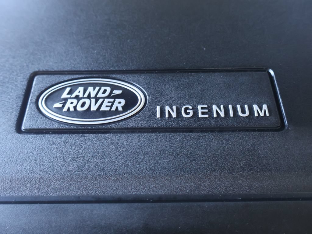 Used 2025 Land Rover Defender 110 S AWD/4WD image 12