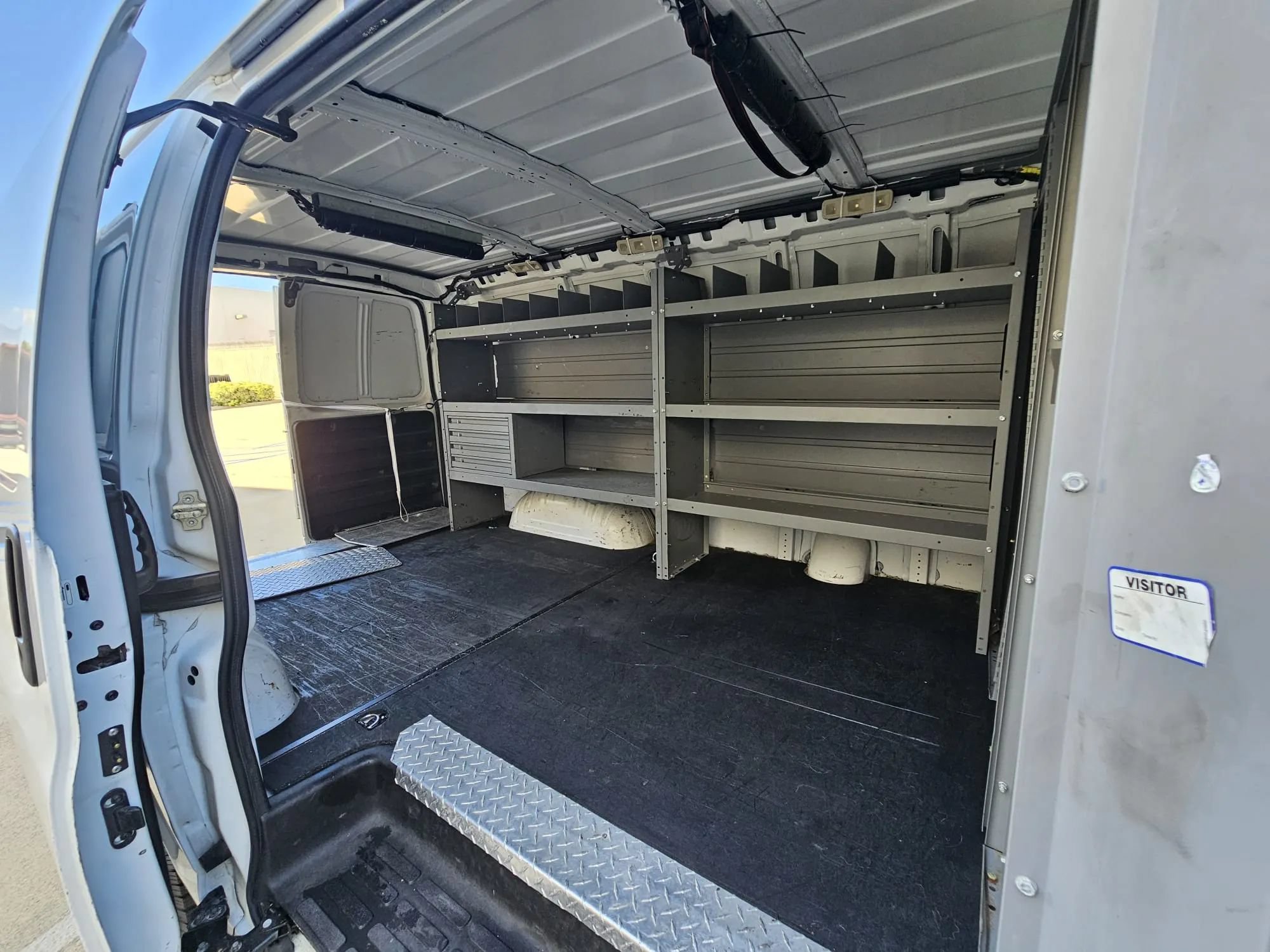 Used 2021 Chevrolet Express 3500 w/ Driver Convenience Package RWD image 15