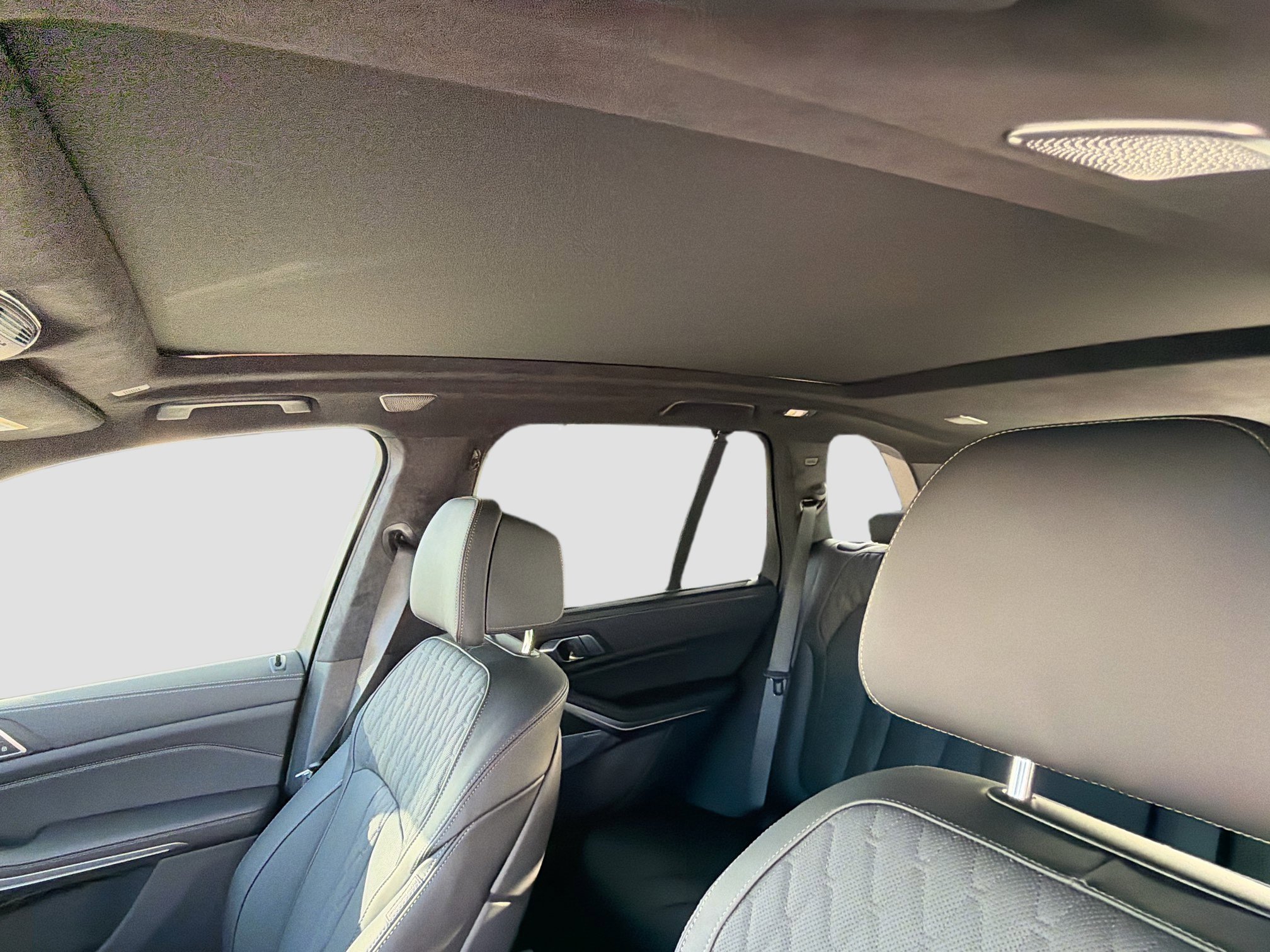 New 2026 BMW X5 M60i image 27