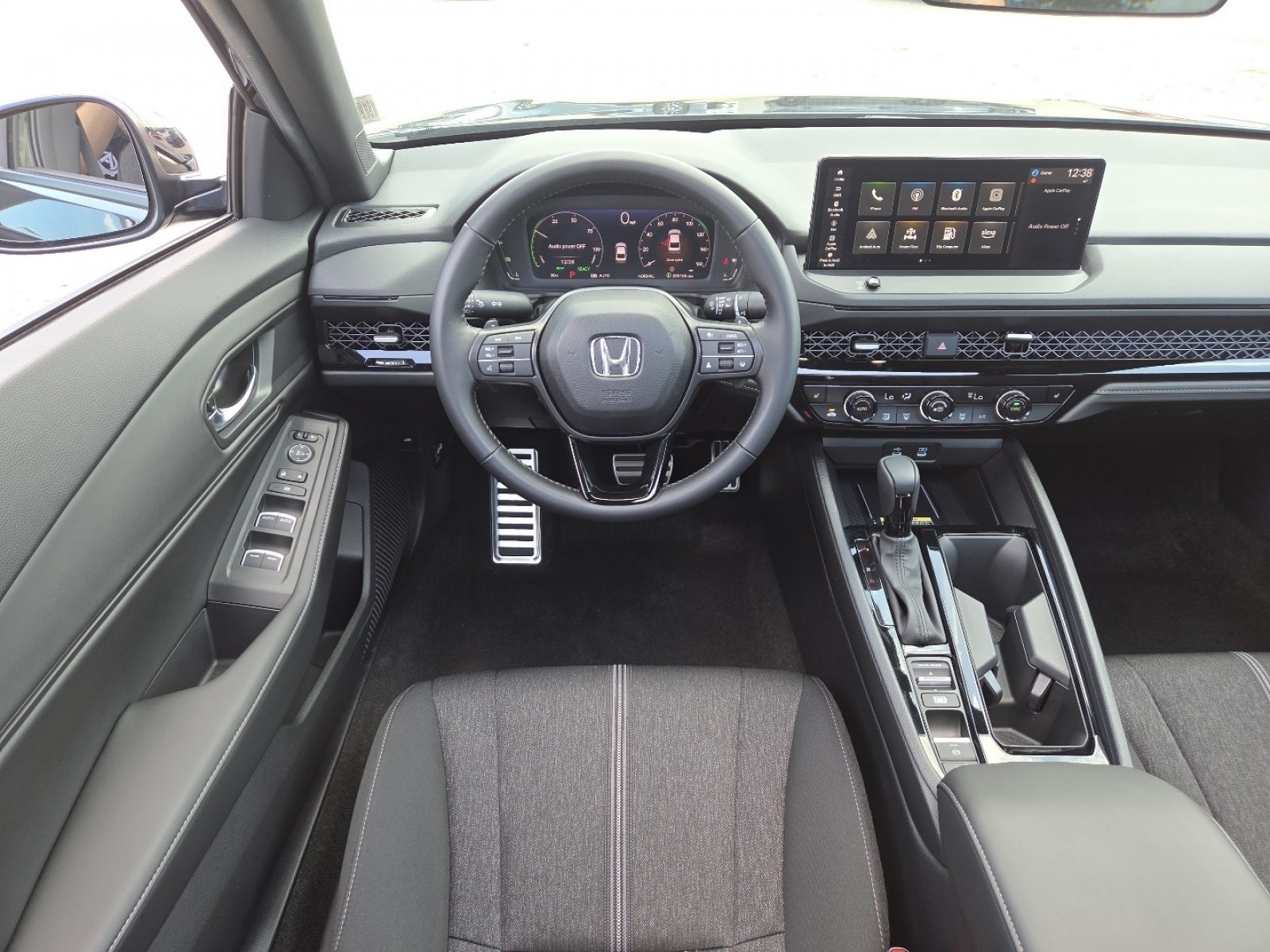 Used 2025 Honda Accord Sport image 25