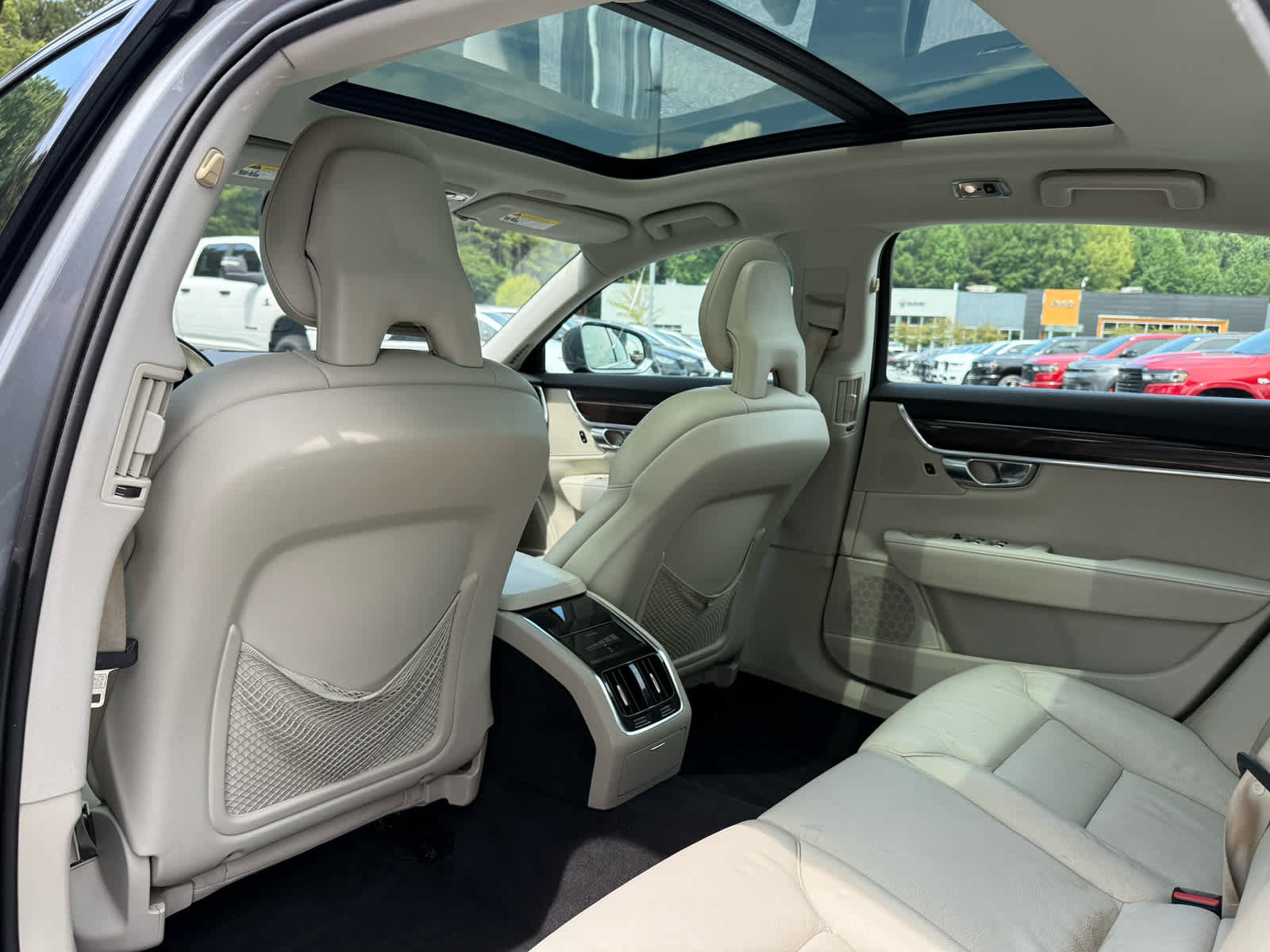 Used 2018 Volvo S90 T5 Momentum AWD/4WD image 27