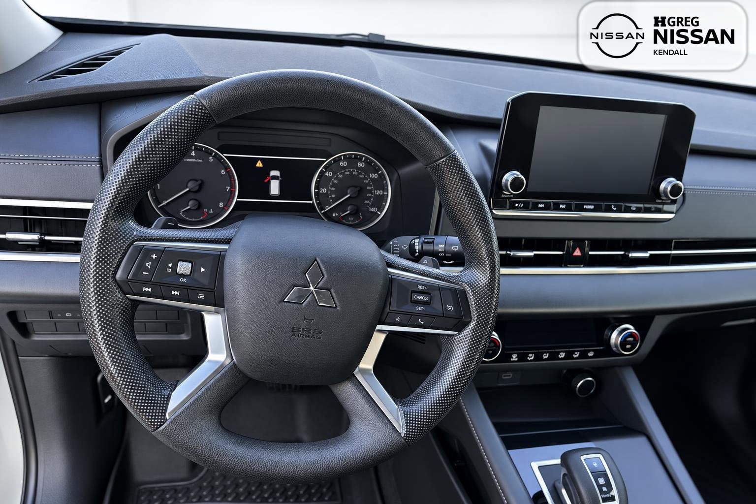 Used 2023 Mitsubishi Outlander ES FWD image 9