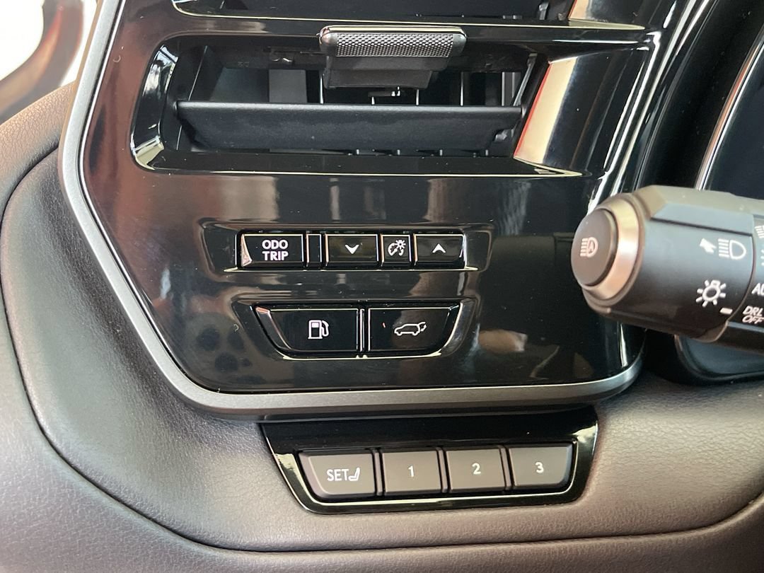 Used 2026 Lexus TX 500h AWD w/ Technology Package image 22