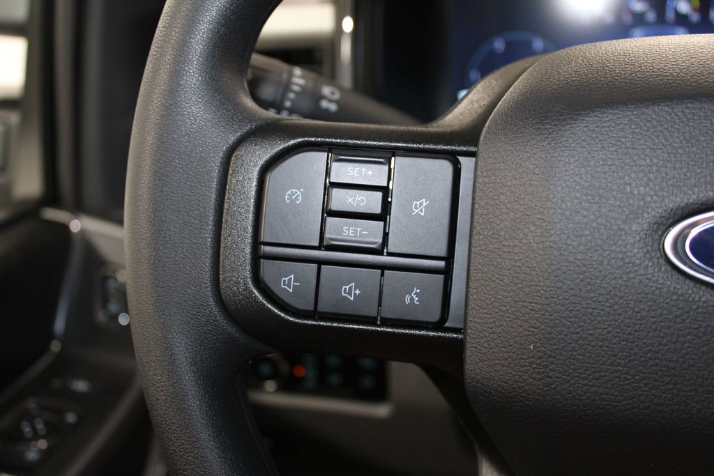 New 2025 Ford F250 XLT w/ Black Appearance Package image 34