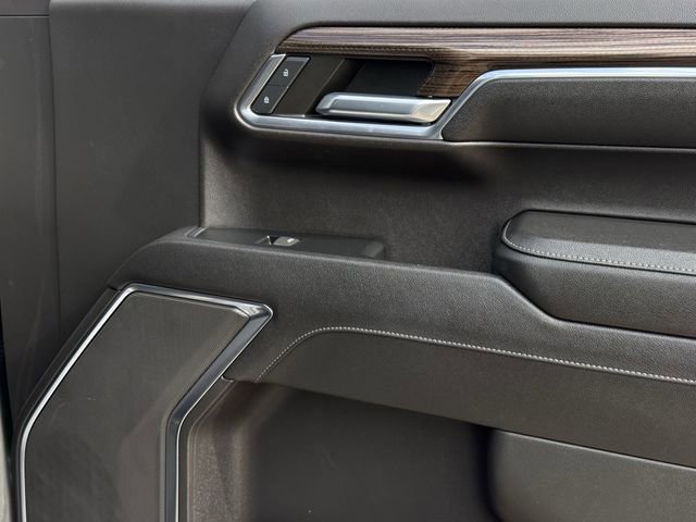 Used 2023 Chevrolet Silverado 1500 LT AWD/4WD image 29