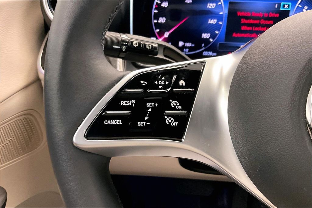 Used 2024 Mercedes-Benz GLC 300 4MATIC image 17