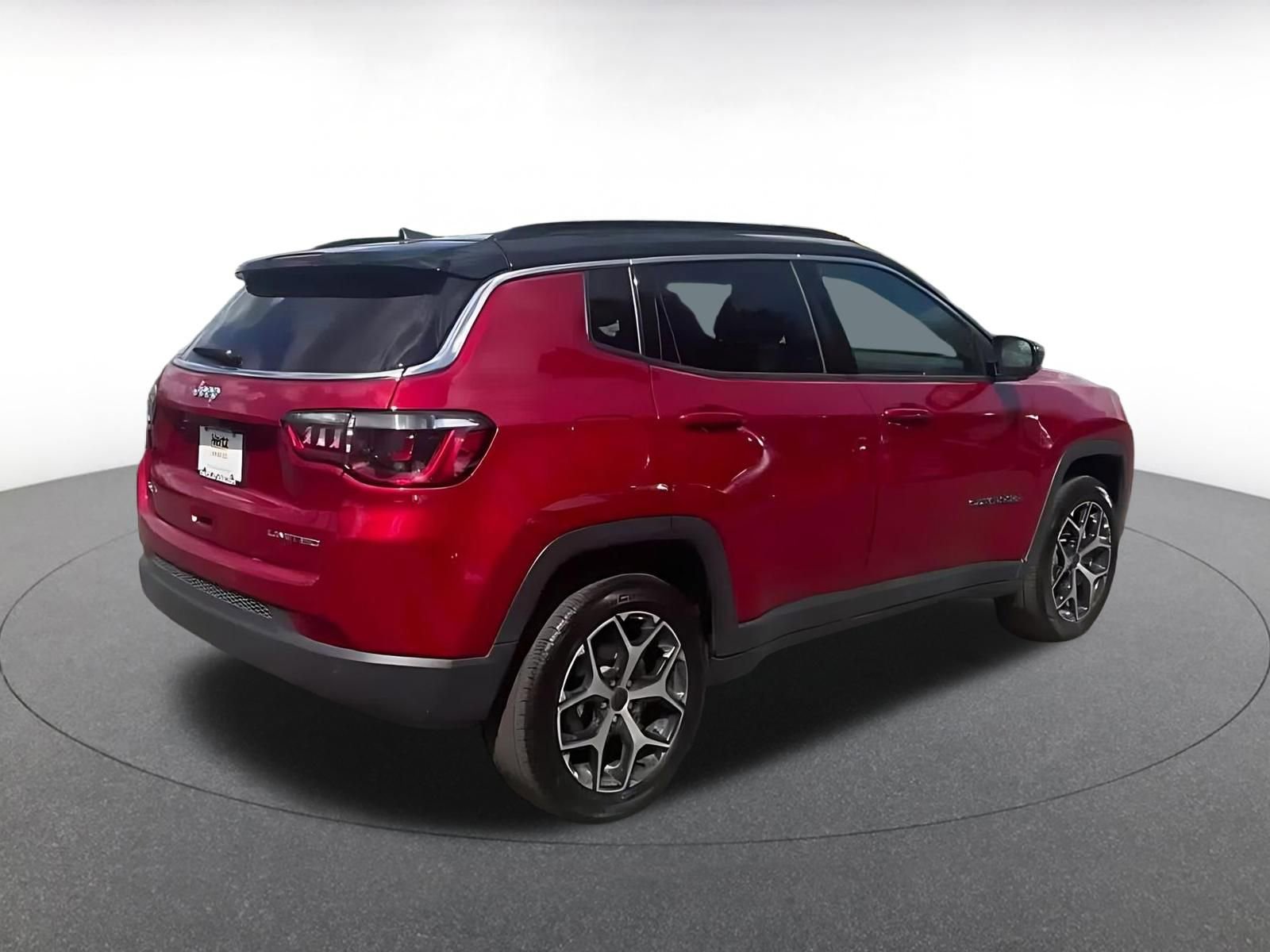 Used 2025 Jeep Compass Limited image 15