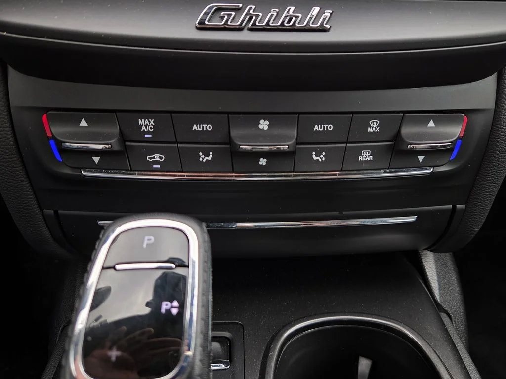 Used 2020 Maserati Ghibli RWD image 30